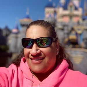 Meet your Posher, Priscilla